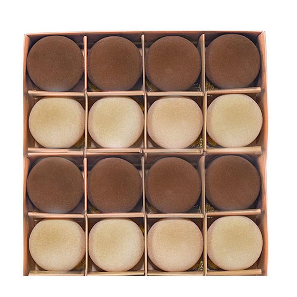 16 kusů plyšových sametových vánočních koulí pozvedne vaši sváteční výzdobu bez námahy