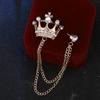 1 pièce Version européenne et américaine Broche pour homme haut de gamme Style britannique Chaîne de costume Broche Badge Couronne de diamants Corsage Rétro