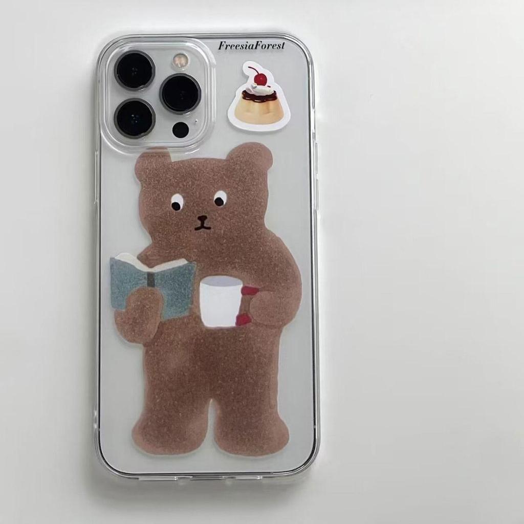 Brown Bear Reading Case Fits Apple 15/14/13/12/11/PRO/PROMAX/XSMAX/XR/XS/X.