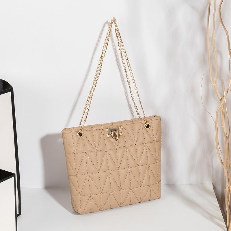 

Casual trend embroidered rhombus one-shoulder messenger tote bag, a new versatile women s bag абрикосовый