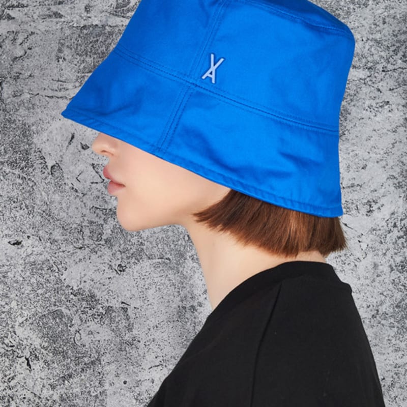 

VARZAR Панама оверсайз с шипами, синяя FREE