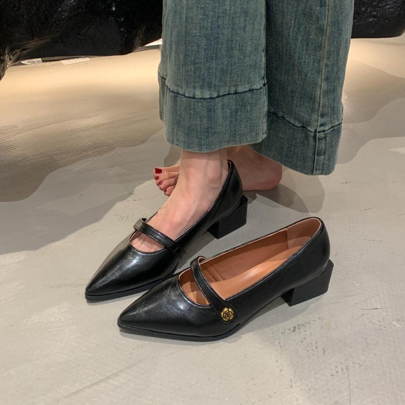 Fashion New 2025  Fashion Trend Camellia French Vintage Pointy Toe Shallow Mouth Single Shoes Women Mary Jane Small Shoes