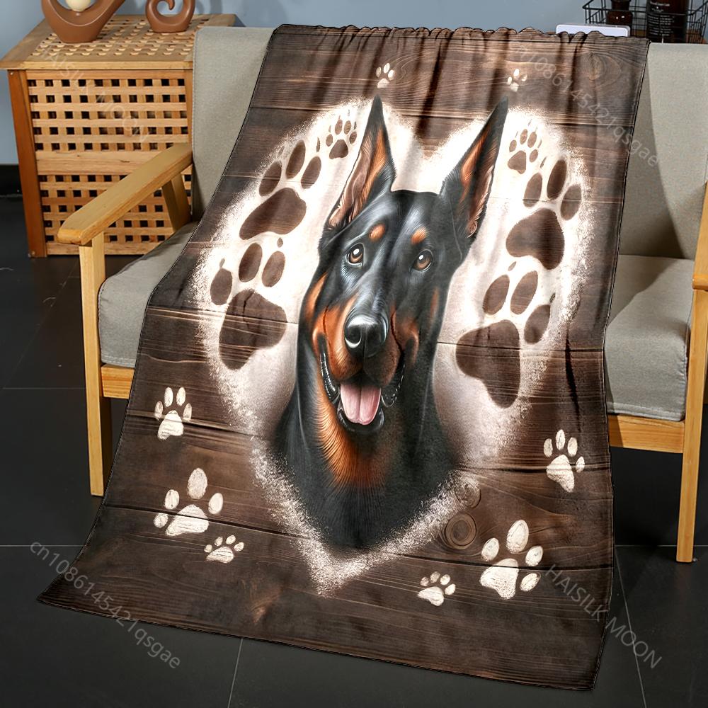 Heart-shaped Paw Print Design Pattern Blanket Flannel Material Soft Warm for All Seasons, Home Outdoor Camping Picnics RV