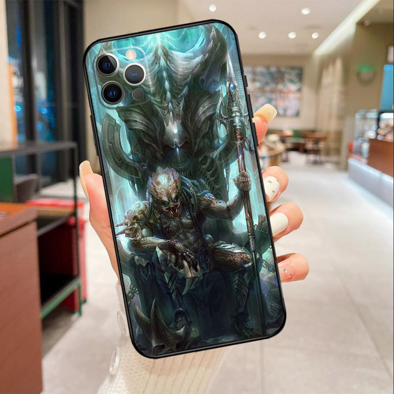 Alien Vs Predator Phone Case For iPhone 17 Air 16 14 13 11 15 Pro Max mini 15 16 Plus 16e Protective Cover