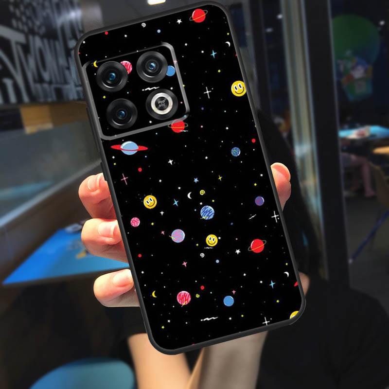 Black White Moon Space Astronaut Funda For OnePlus 10T 8T 9RT 12 13 13R 11 9 10 Pro OnePlus Nord 4 CE 2 3 Lite N20 N30 Case