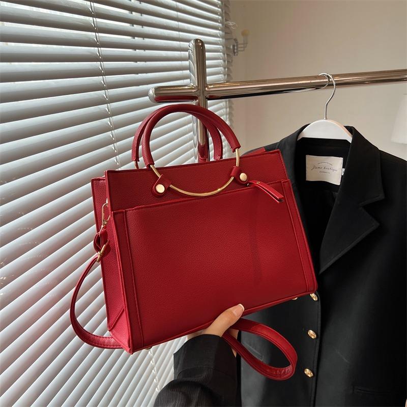Bridal Red Women's Bag New Oblique Span Simple Fashion High-end Texture Handbag Wedding Bag