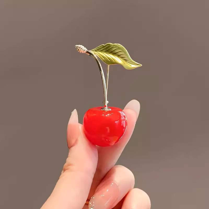 

Красная вишня брошь женская фрукт вишня брошь модная легкая роскошная милая индивидуальная булавка анти-свет пряжка костюм аксессуары