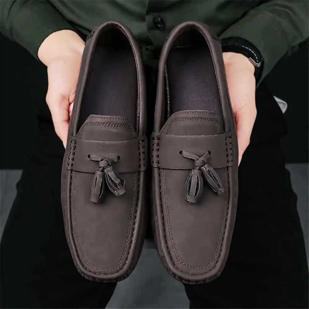 Fashion Tassel Lightweight Men Sneakers Brand Loafers Trainers Men Designer Summer Shoes Brand Sports Technology Top Quality Sabot