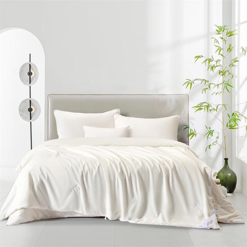 

Mercury Home Textiles Zhenxin Siyu Four-Season Tussah Silk Mother-Child Quilt Set 200x230cm