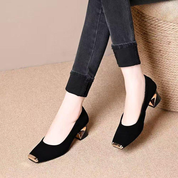 Thick Heel Bag Head French Metal Square Head Single Shoes 2025 Autumn New Wide Feet Light Suede Light Mouth Women's Shoes