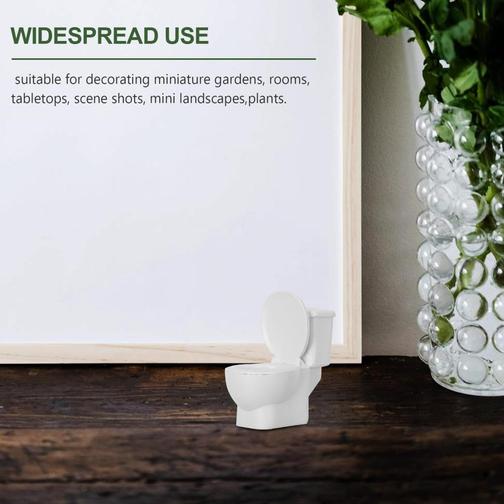 ibasenice Miniature Toilet Model, Toilet Ornament, Micro Toy, DIY, Landscape, Dollhouse Simulation, Resin, House Decoration, Small Item, Accessories