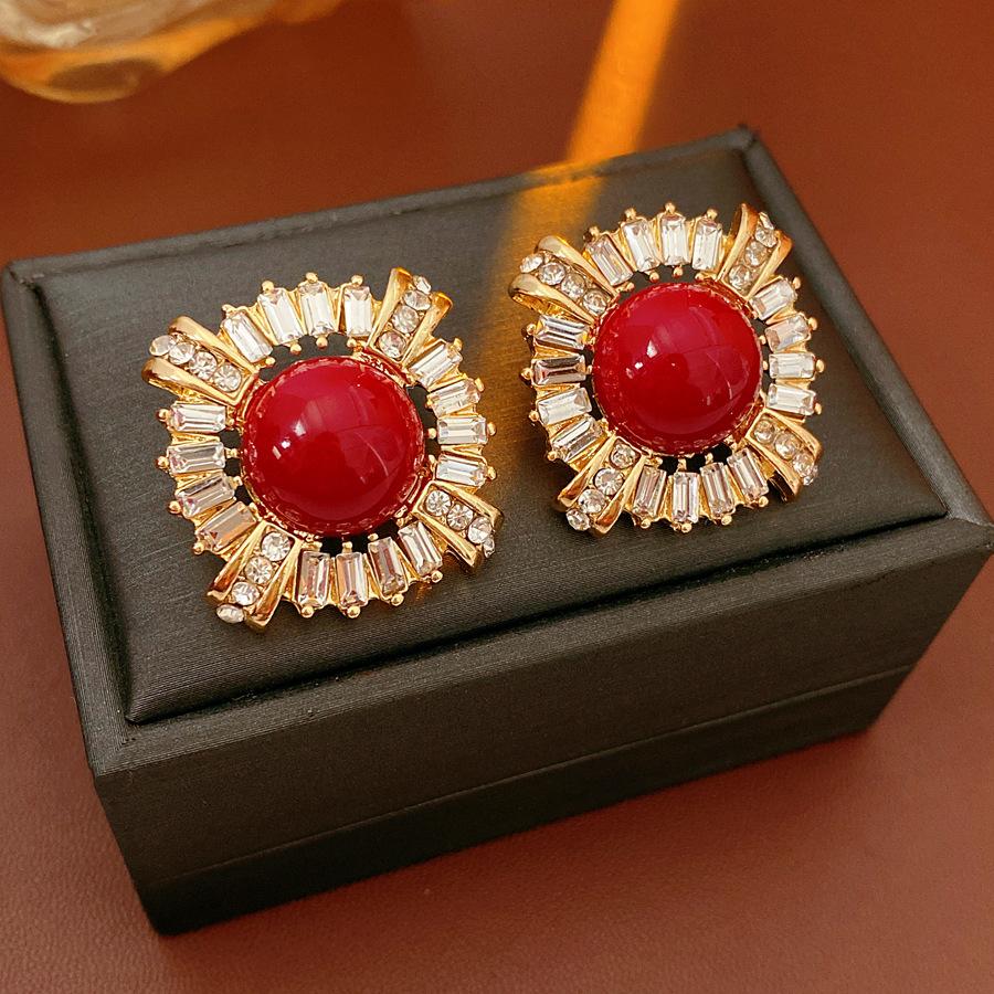 Silver Needle Diamond Round Stud Earrings Court Style Light Luxury Exquisite Earrings Design Sense Niche Earrings