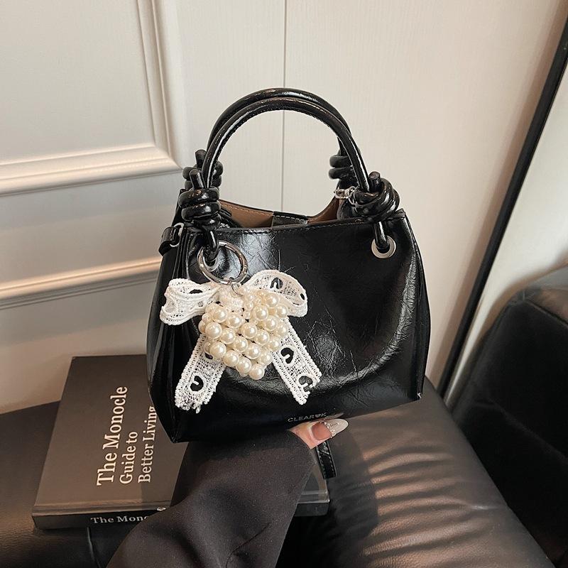 2025 New Bow Bag Pendant Bag Summer Versatile Shoulder Bag Premium Oblique Span Bag Fashion Handheld Women's Bag