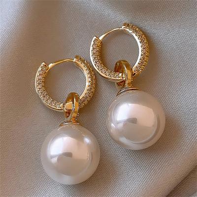 Pearl Earrings Women's Needle Design Sense Earrings Foreign Style Stud Earrings