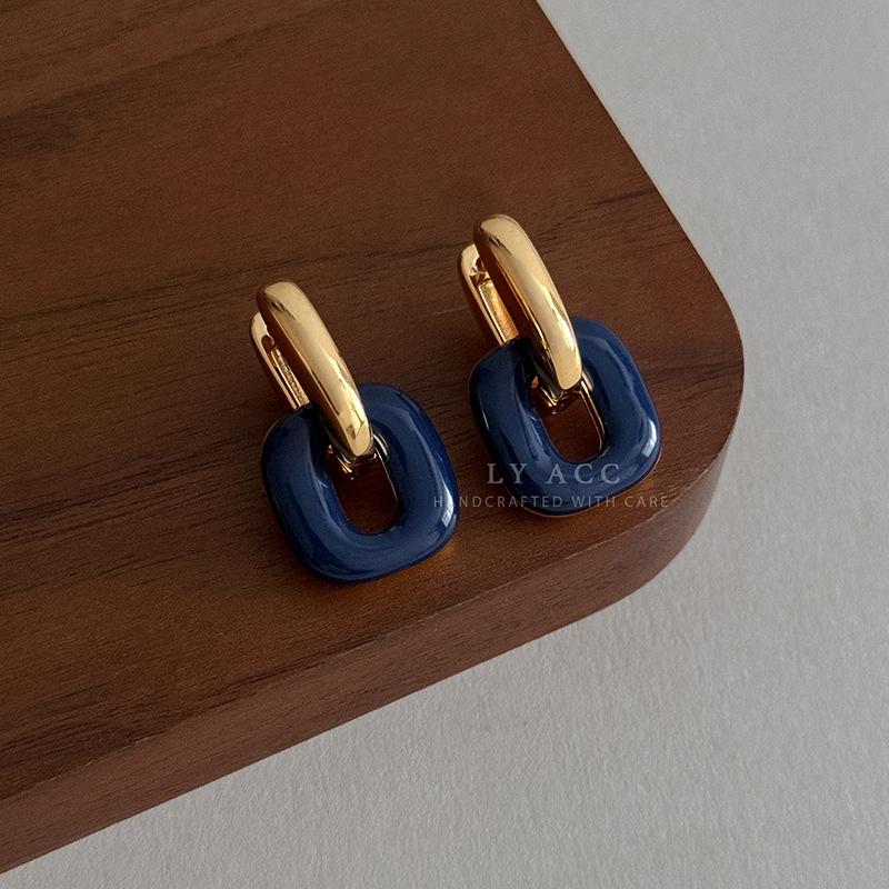 Square chain ring, high-end earrings, earrings, light luxury fashion, minimalist commuting, niche design, fashionable and versatile earrings, women