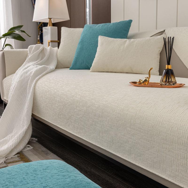 Простая подушка для дивана из шенилла с темным узором на все времена года — фото 9