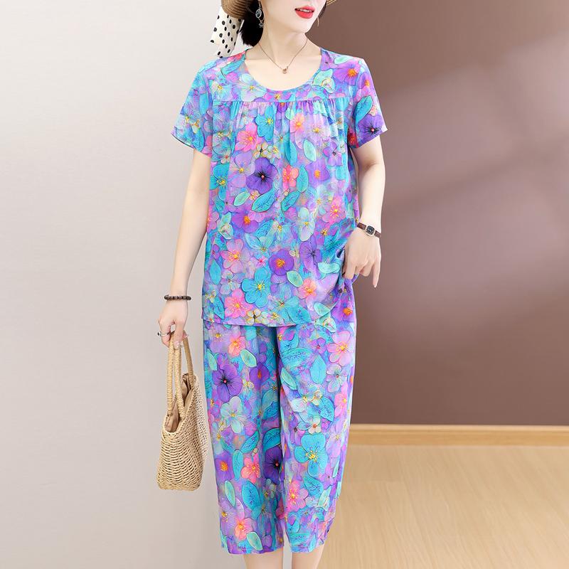 Women's Plus Size Floral Print 2-Piece Set, Casual Short Sleeve Top & Capri Pants (XL-7XL)