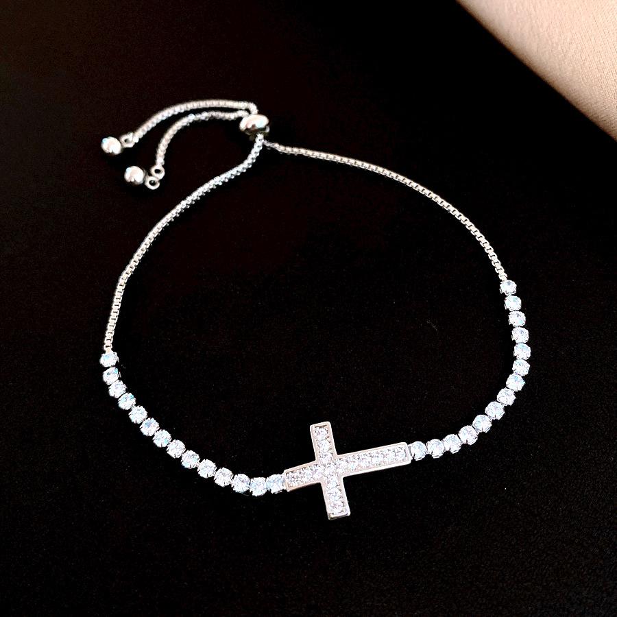 Französische einfache Zirkon-Kreuz-Auszieharmband leichte Luxus-Ohrringe exquisite personalisierte Schmuckstücke Damen