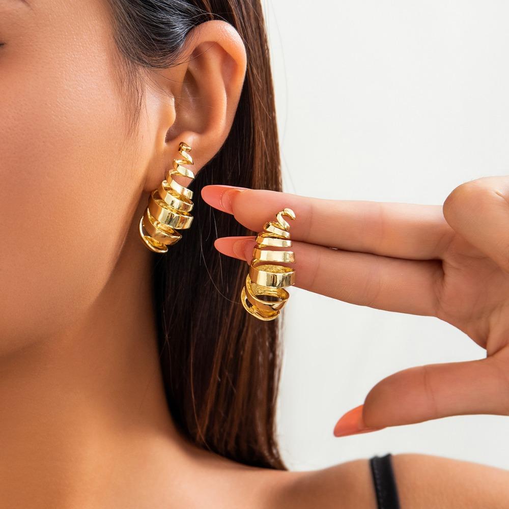 Exaggerated Personality Irregular Geometry Hollowed-out Round Piece Liquid Metal Stud Earrings for Women Trend Designer Jewelry