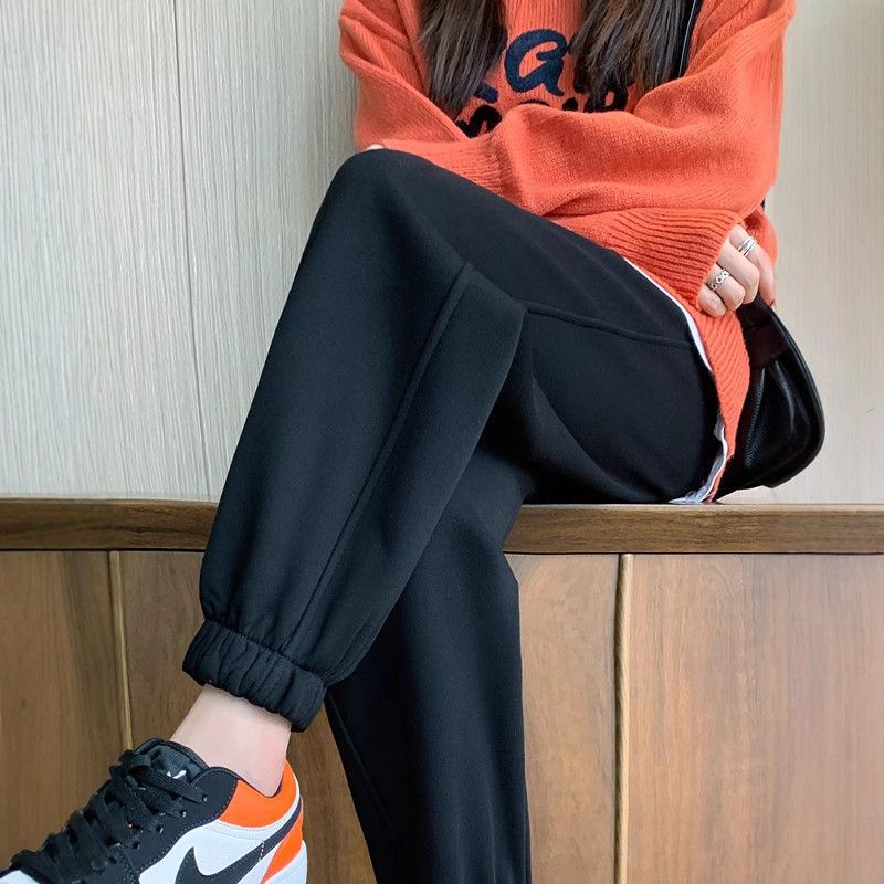 Women's Sportswear Pants Are Versatile for Spring and Autumn, and Black Pants for Slimming In Autumn and Winter. Short and Casual Sweatpants