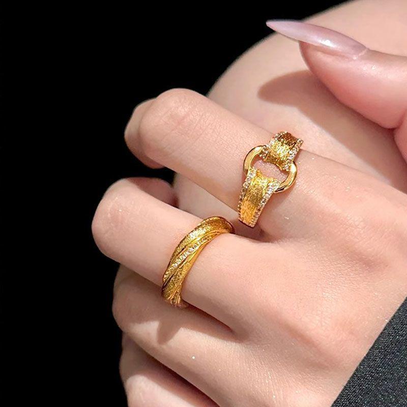 Women's Gold Twist Brushed Ring - Niche Retro Design, High-End Versatile Index Finger Ring