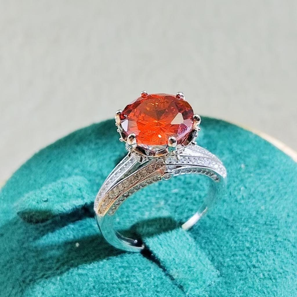 Luxury Imitation 5-Carat Zircon Ring Full Of Diamonds, Pigeon Eggs, Large Carat Women'S Diamond Women'S Ring.