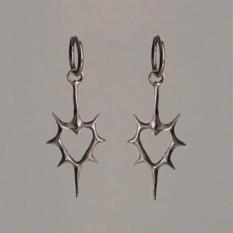 1 Pair New Design Hollow Thorns Love Heart Pendant Earrings for Women Female Stainless Steel Couple Earring Wearing Jewelry
