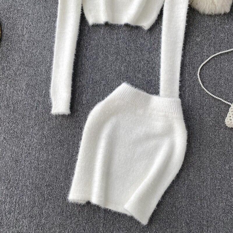 Autumn And Winter Fashion Short Long-Sleeved Knitted Sweater + Hip Short Skirt Two-Piece Set