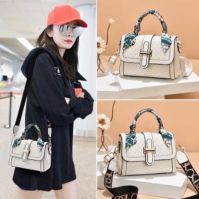 Popular Bag Women's 2025 New Texture Embossed Portable Small Square Bag Fashionable Large Capacity Shoulder Messenger Bag