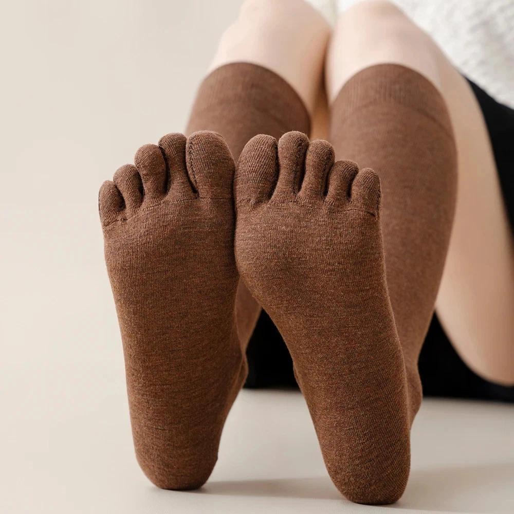 1 Paar Damen Fünf-Zehen-Geteilte Zehen Kompressionssocken - Elastisch Wadenlänge Geeignet für JK-Röcke, College-Uniformen, Kurze Kleider, Kleidersocken