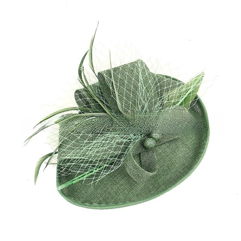 Classic Round Top With Feather Trim For Fashionable Bridal Looks