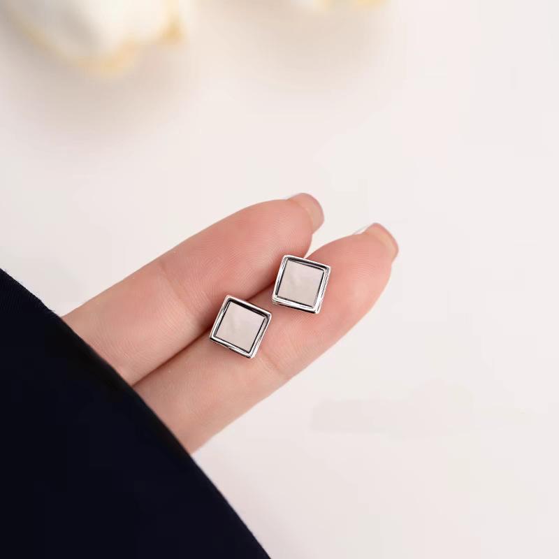 

Черные квадратные серьги, новые женские легкие роскошные модные серьги Senior Sense, серьги для темперамента