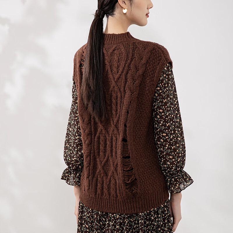 Rundhals-Strickweste im Zopfmuster