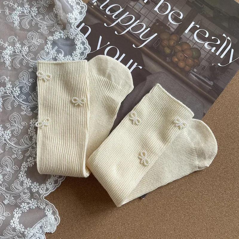 1 Paire Chaussettes Mi-Mollet Mode pour Enfants Design Créatif Nœud Perle Couleur Unie Chaussettes pour Enfants Printemps Automne Chaussettes en Coton Doux
