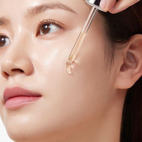 Iope Vitamin C Expert 25% Antioxidant Toning Ampoule 23ml (+1 peel pad + 10ml sun ampoule)