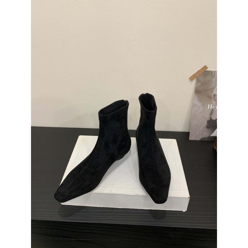 2025 új őszi és téli hegyes orrú lapos talpú rövid csizma női velúr vékony csizma sokoldalú elasztikus csizma sokoldalú rövid csizma nőknek