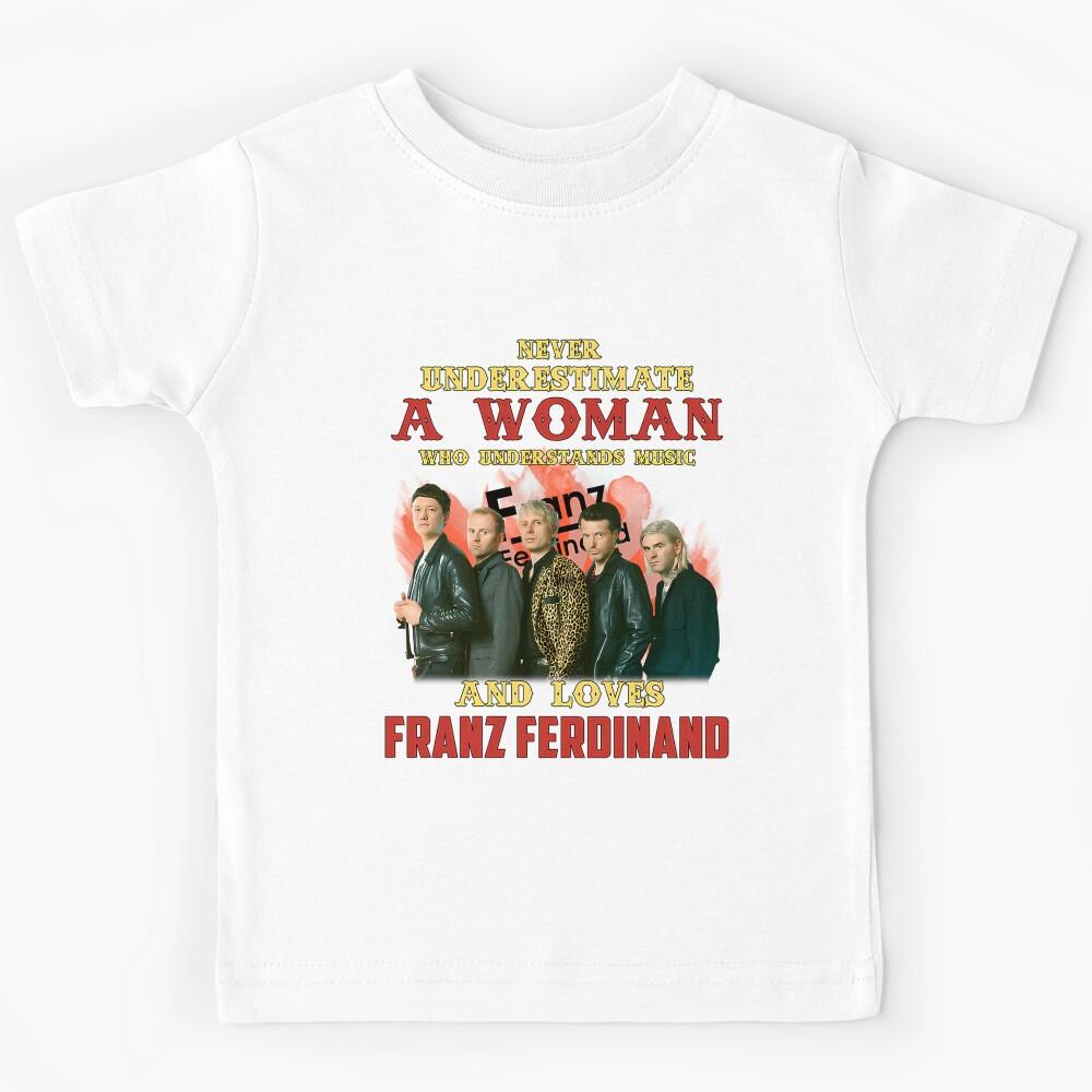 Never Underestimate A Woman Who Loves FF Kids T-Shirt 110