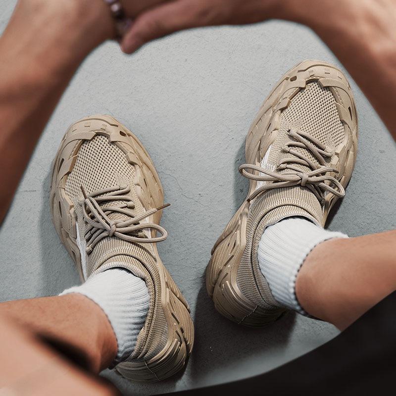 Casual socks shoes men's breathable fly-woven shoes student youth sports trendy shoes summer men's shoes