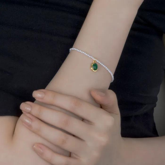 Green cabochon tiny pearl bracelet [Green cabochon micro-pearl bracelet_2 colors]