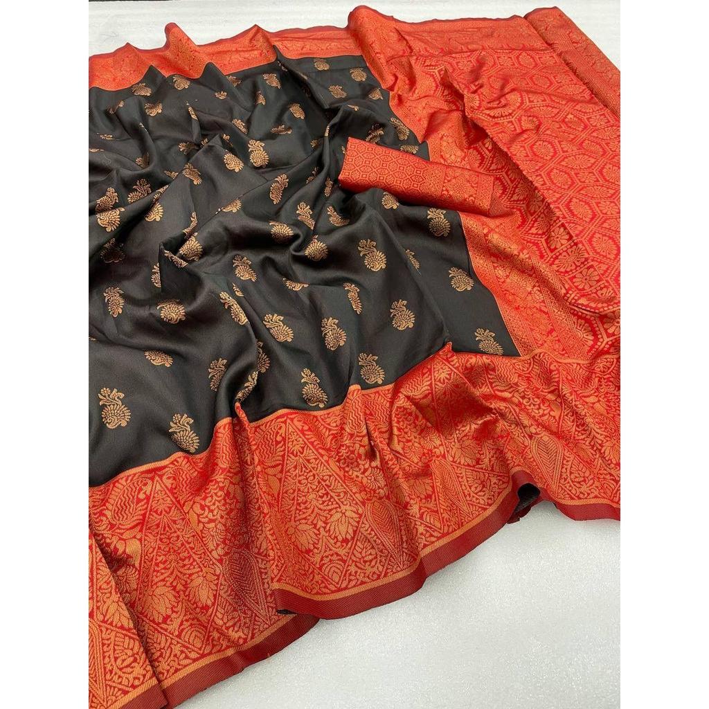 Dieser wunderschöne Saree ist elegant mit wunderschönem solidem Jacquard-Gewebe verziert, das dem Outfit einen perfekten Look verleiht.