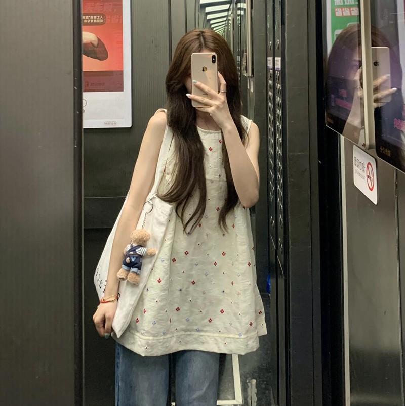 Flower Sleeveless T-shirt Women's Summer Design Sense Niche Age-reducing Top Outer Wear Large Version Loose and Thin Vest Doll Shirt