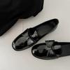 French bow one pedal round head patent leather thick heel loafers women's spring 2025 new small leather shoes single shoes