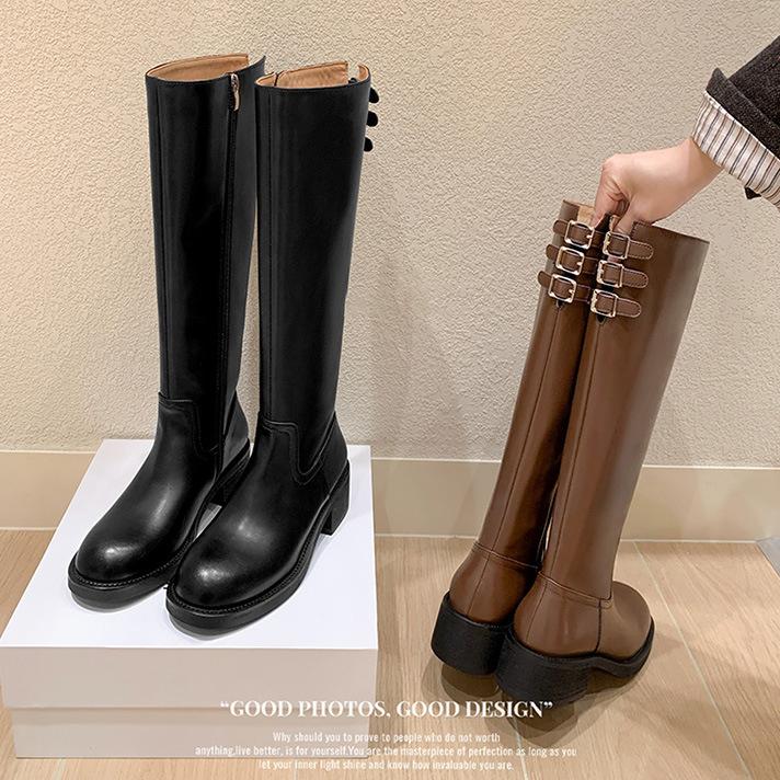 New spot Seoul scheming boots~ belt buckle side zipper thick heel high boots women's 2025 new velvet ride