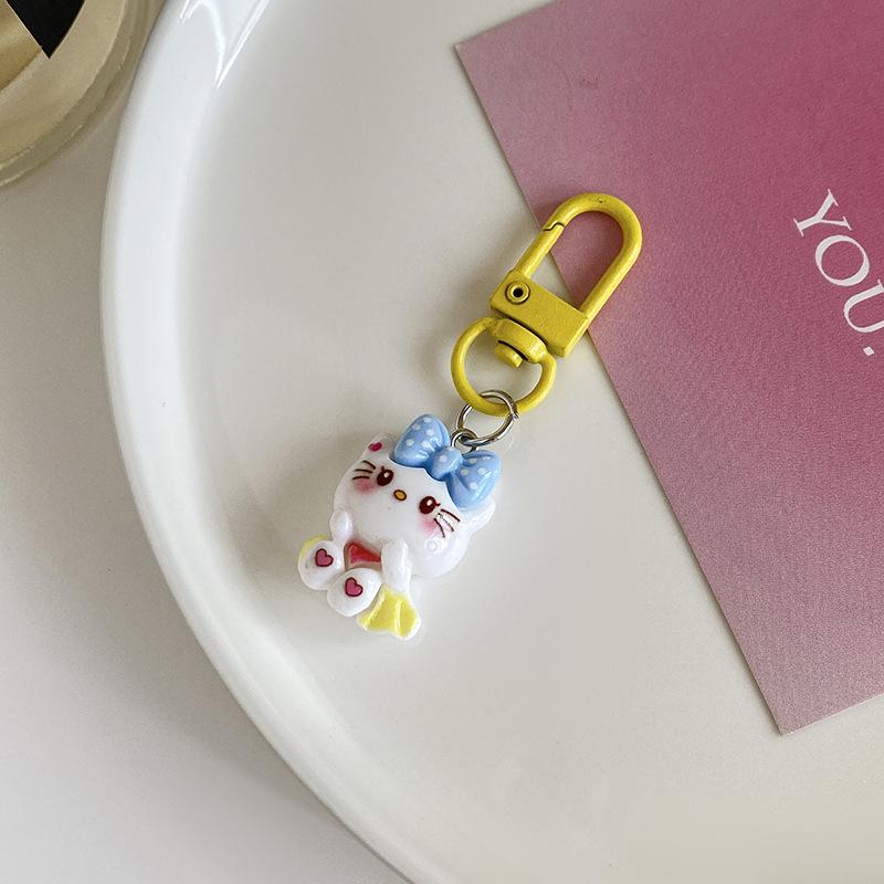 KT Cat Cartoon Keychain: Cute Best Friend Gift and Backpack Pendant Ornament