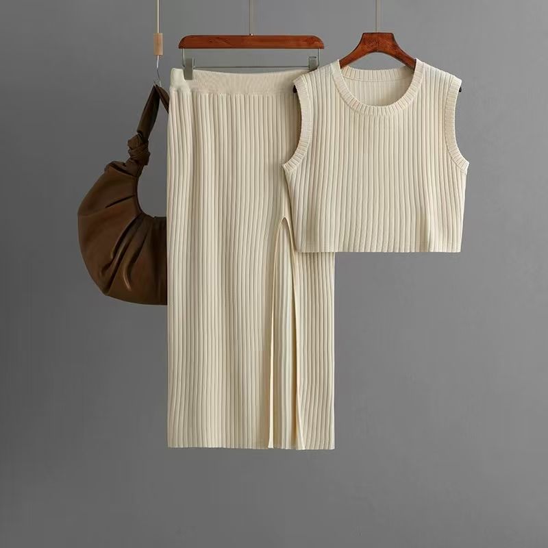 

Western Style New Knitted Sleeveless Vest Skirt Two-Piece Knitted Vest and Skirt Set Apricot All yards