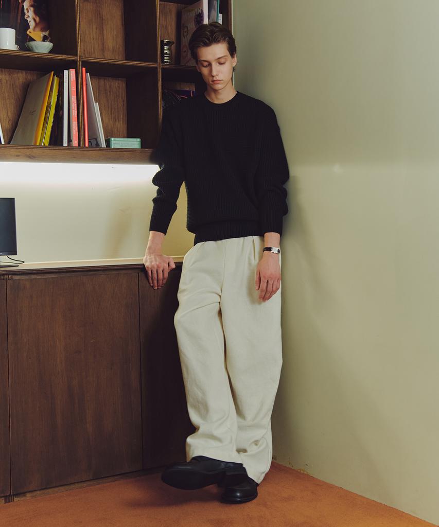 KNITTED Heavy Waffle Round Knit Black