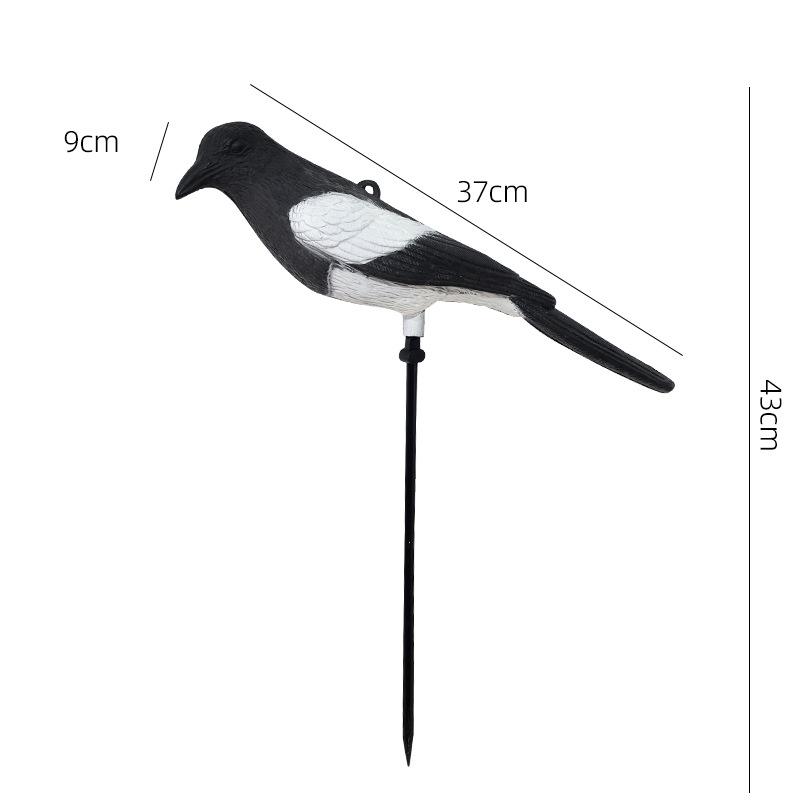 Magpie Flying Bird Plastic Ornament - Outdoor Garden Courtyard Decoy and Bird Repellent