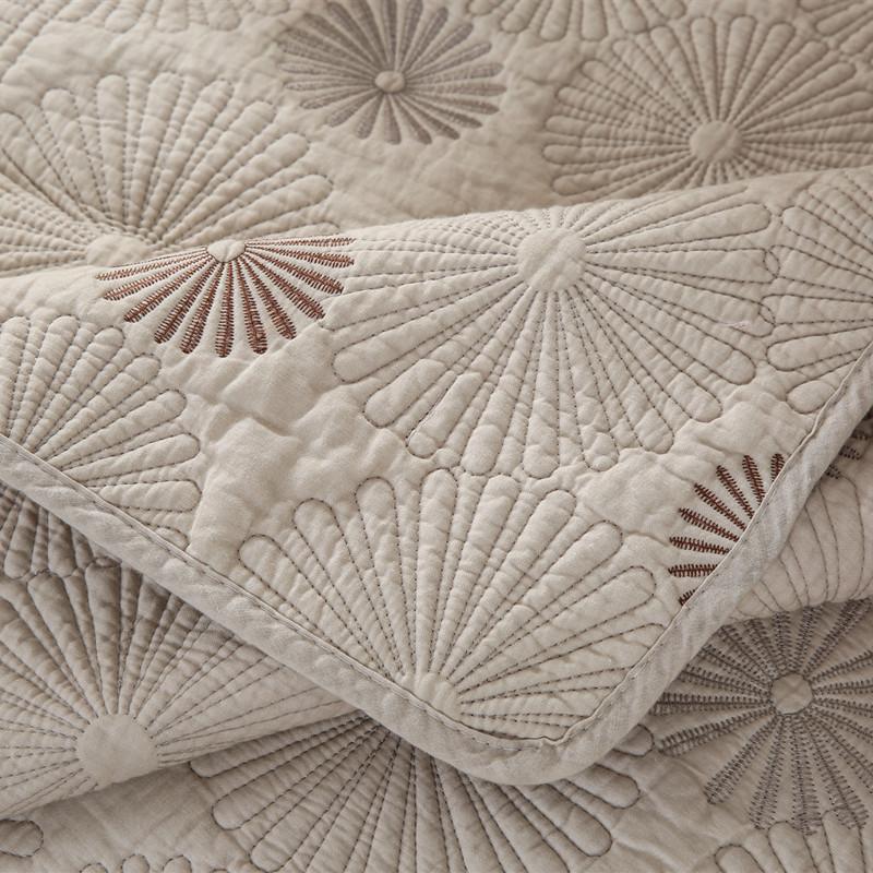 Poduszka na sofę pikowana bawełniana, haftowana, dwustronna, na cztery pory roku. Bawełniany, prany pokrowiec na sofę, pełne pokrycie.