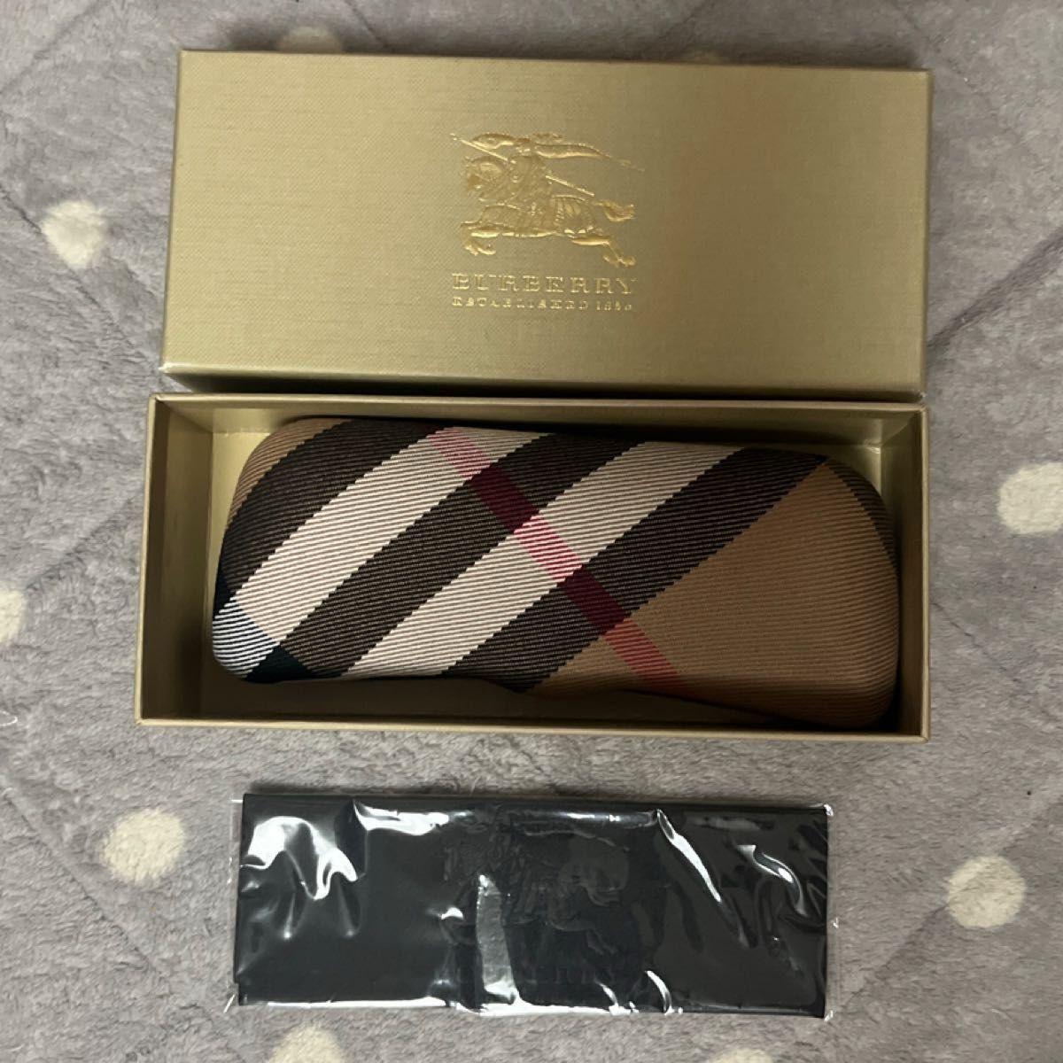 Used New and unused BURBERRY Glasses Case Sunglasses with Glasses Wipe Plaid Pattern Glasses Case Burberry Unisex Accessory Case