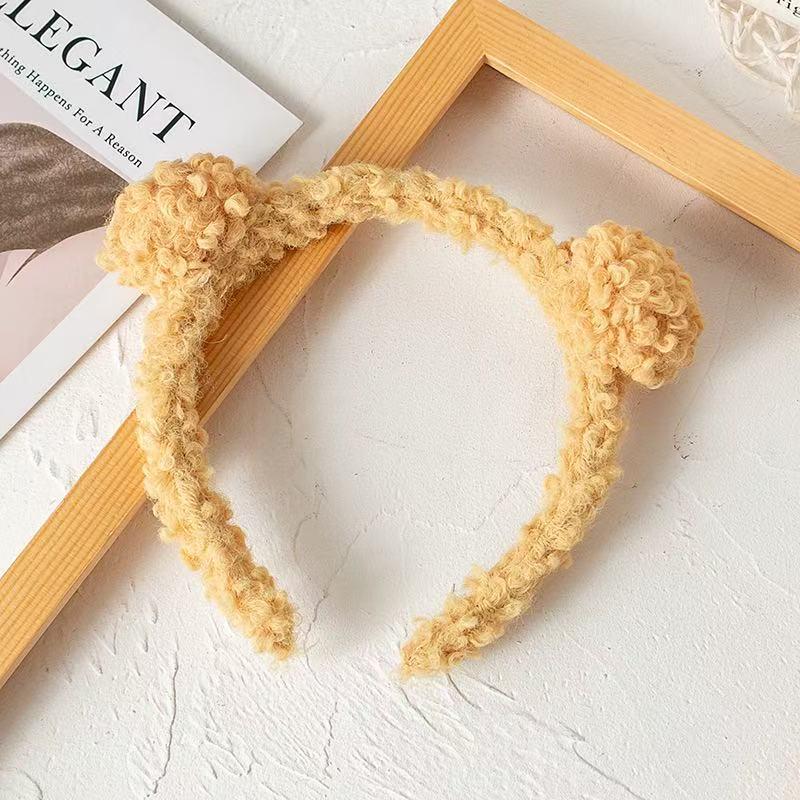 Niedliches Cartoon Lammwoll Bärenohren Stirnband, Milchkaffee Farbe – Plüsch Herbst/Winter Damen Haaraccessoire zum Gesichtwaschen